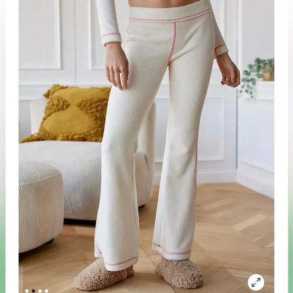 Out From Under Fleece Flare Pants Urban Outfitters Cream White and Red Pull On - Picture 1 of 10
